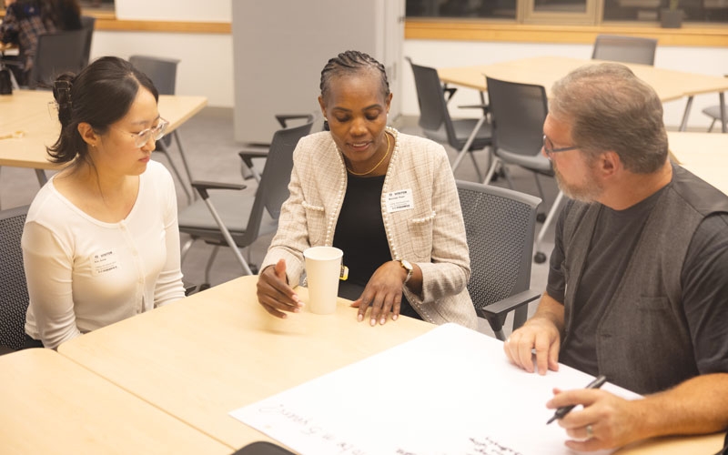 SHARED EXPERIENCES Internationally educated nurses from across the lower mainland gathered at BCNU’s Burnaby office in September to discuss their experiences and help BCNU learn how to better support them. BCNU Central Vancouver region member Sohee Kim, Richmond Vancouver region member Risper Murunga and BCNU labour relations coordinator Dan Desmarais.